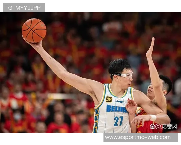 媒体人点评周琦表现无碍认为王博战术调整不足影响球队发挥