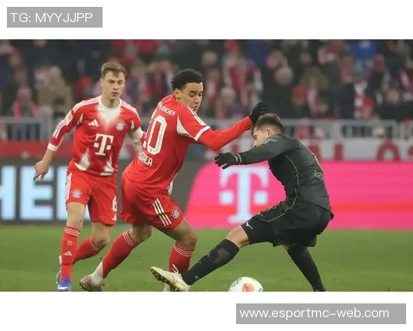 拜仁小将查韦斯面临多方报价但更愿意继续为球队效力